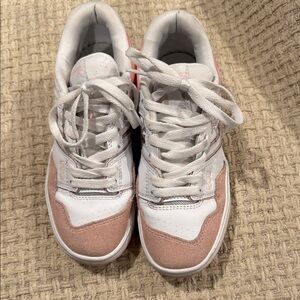 New Balance 550 kids 4  White and Light Pink Sneakers